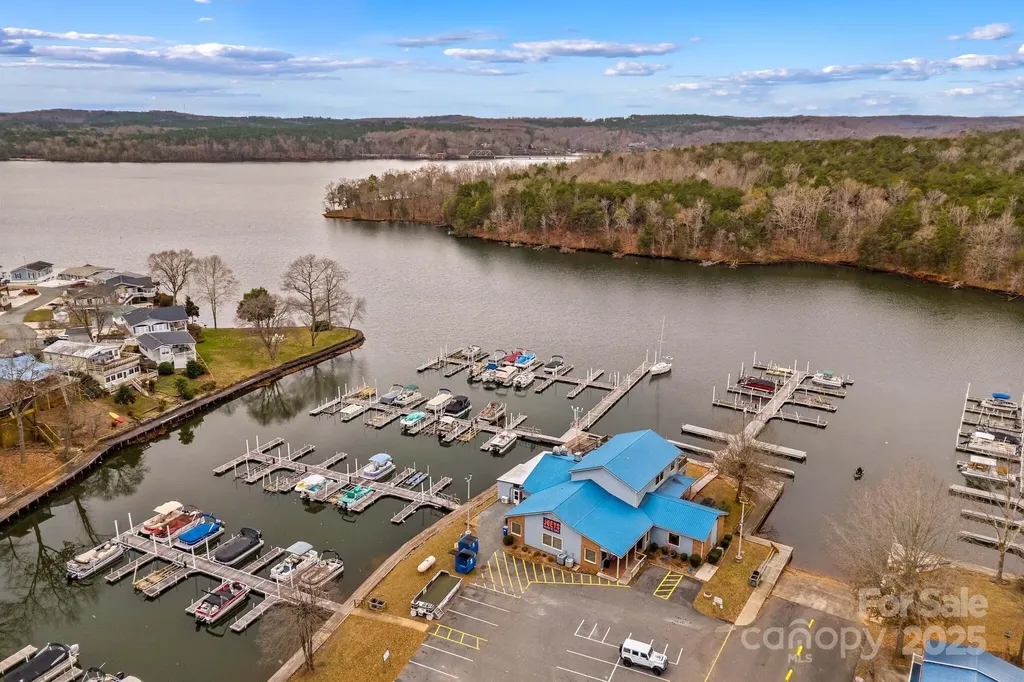 103 S Cardinal Drive New London NC 28127