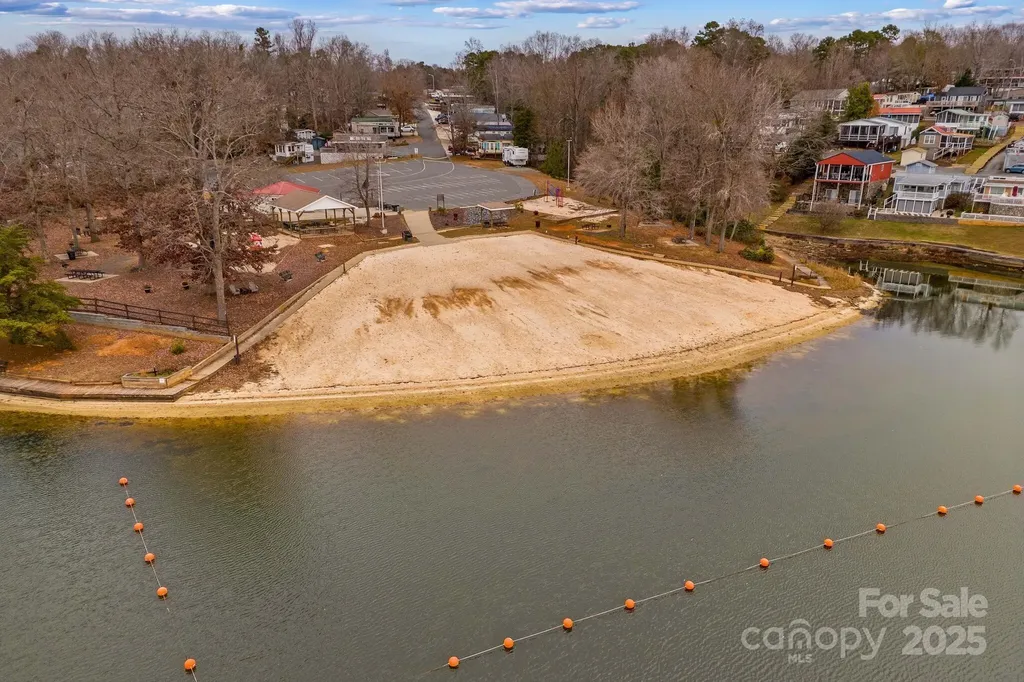 103 S Cardinal Drive New London NC 28127