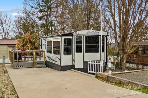 103 S Cardinal Drive New London NC 28127