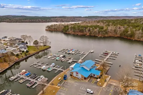 103 S Cardinal Drive New London NC 28127