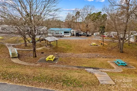 103 S Cardinal Drive New London NC 28127