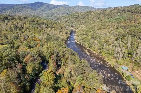 16 Harleys Cove Waynesville NC 28785