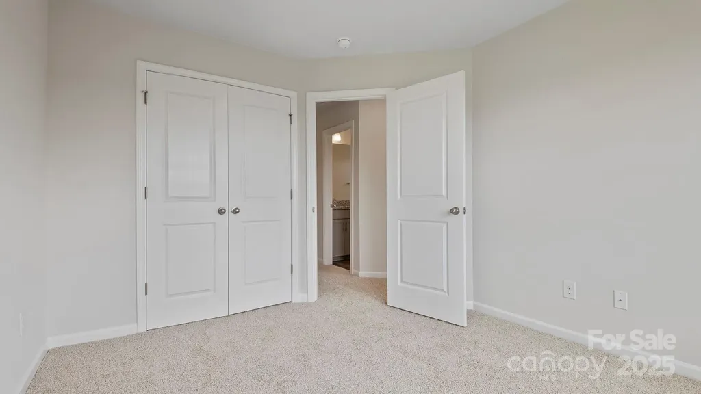 369 Creekview Road Hendersonville NC 28792