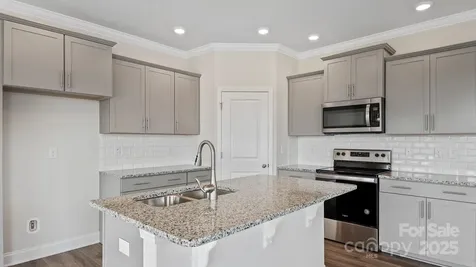 369 Creekview Road Hendersonville NC 28792