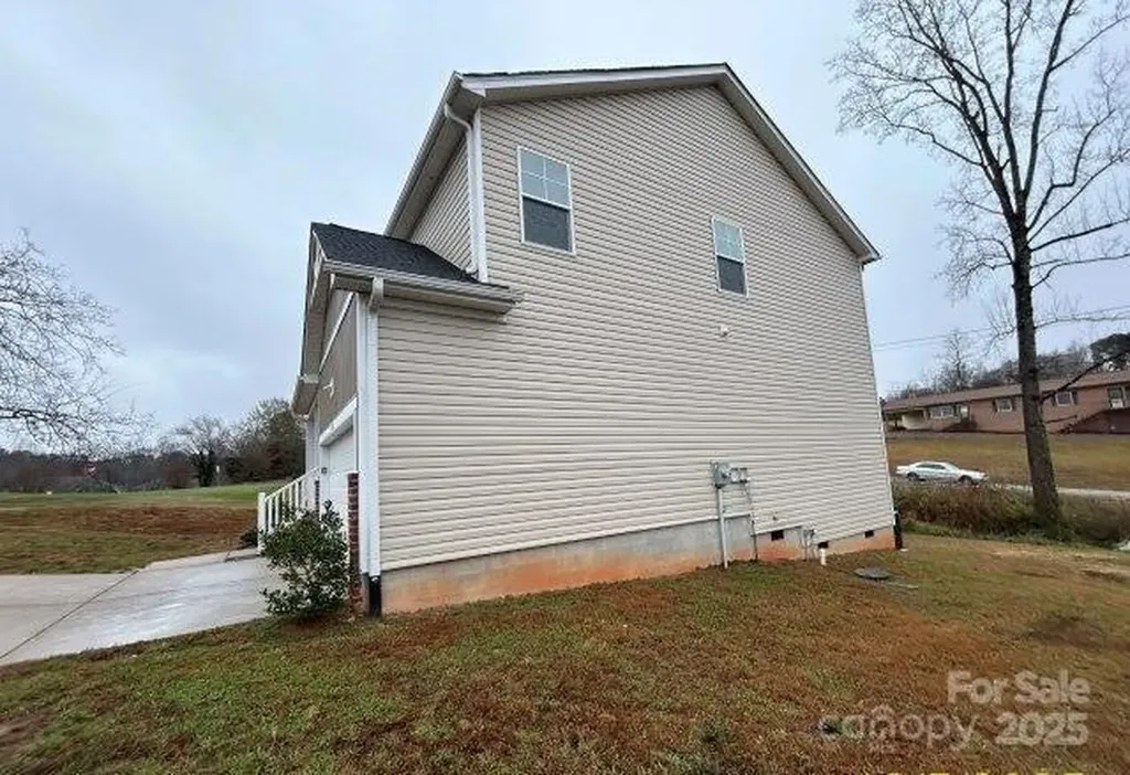 578 30th Avenue Circle NE Hickory NC 28601