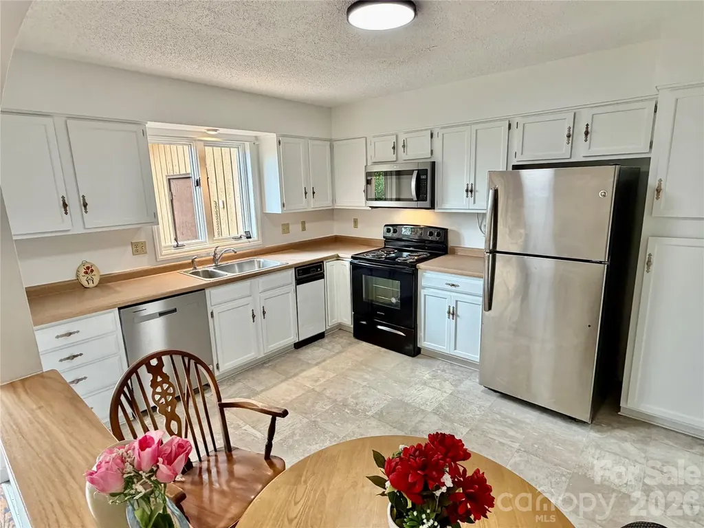 103 Pebble Creek Drive Asheville NC 28803