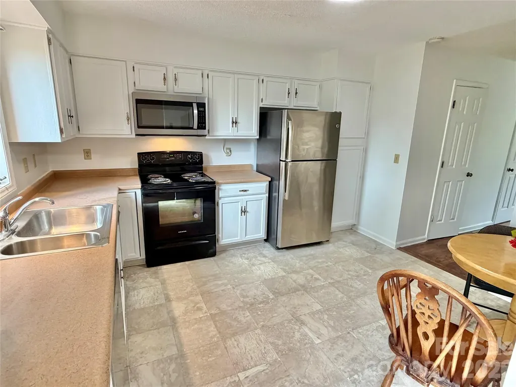103 Pebble Creek Drive Asheville NC 28803