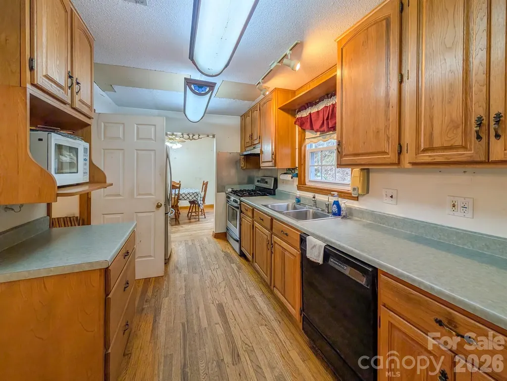 77 Griffith Branch Road Green Mountain NC 28740