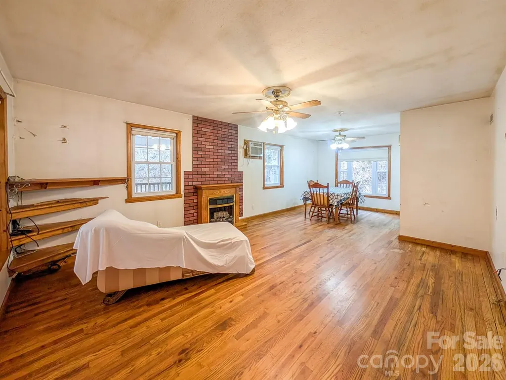 77 Griffith Branch Road Green Mountain NC 28740