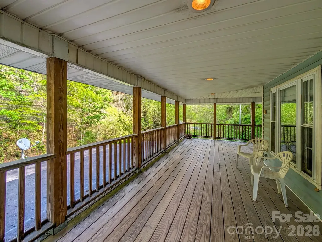 77 Griffith Branch Road Green Mountain NC 28740