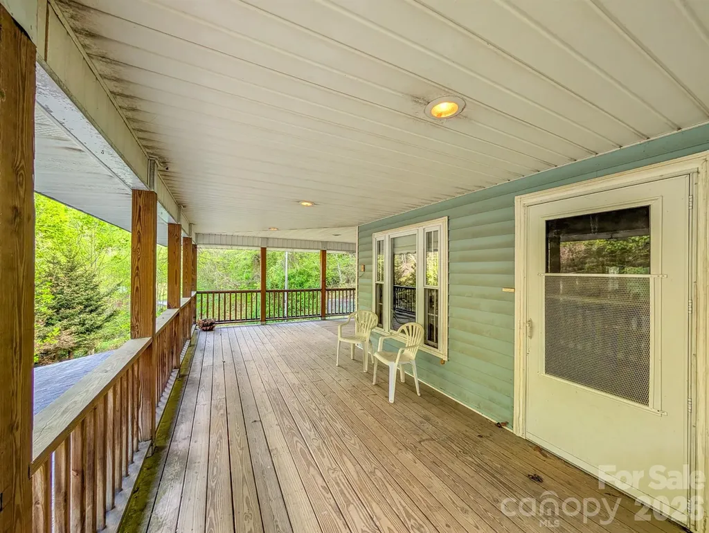 77 Griffith Branch Road Green Mountain NC 28740