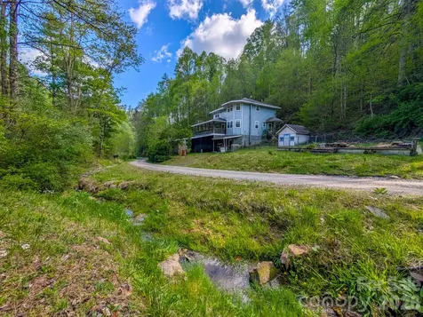 77 Griffith Branch Road Green Mountain NC 28740