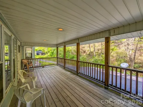 77 Griffith Branch Road Green Mountain NC 28740
