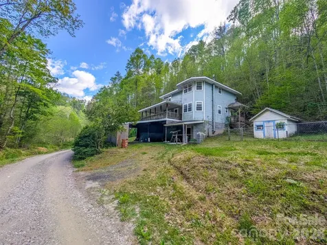 77 Griffith Branch Road Green Mountain NC 28740