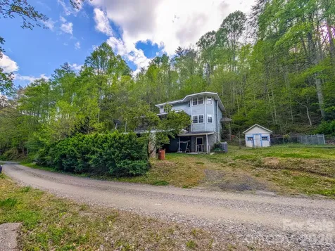77 Griffith Branch Road Green Mountain NC 28740
