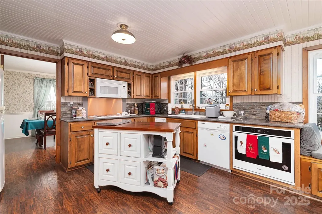 418 Woodcrest Lane Albemarle NC 28001