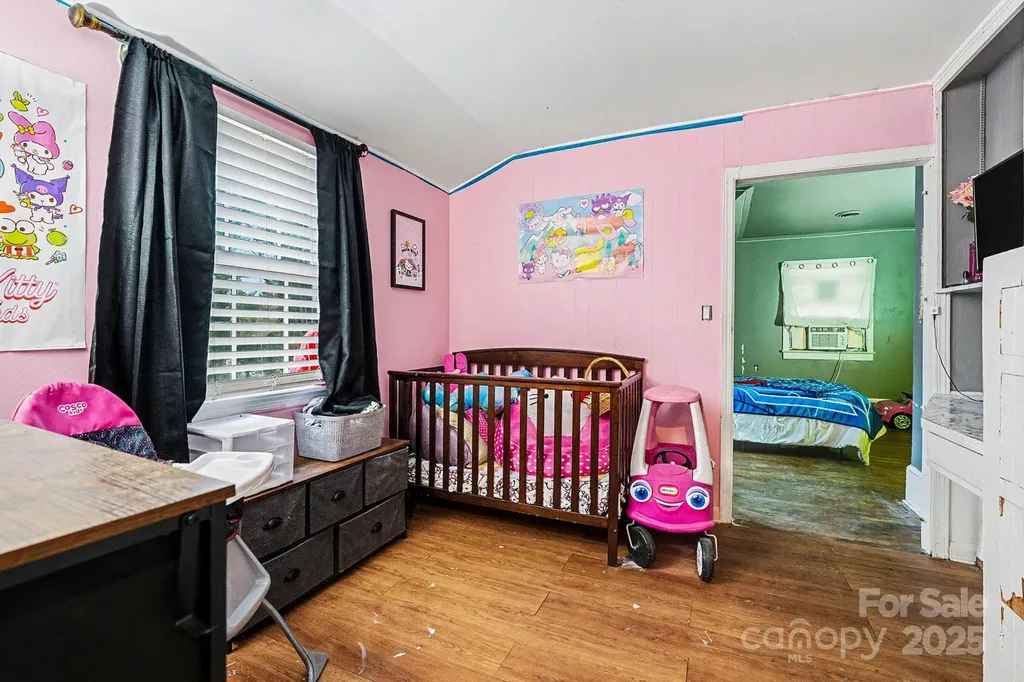 109 S Austin Street Maxton NC 28364