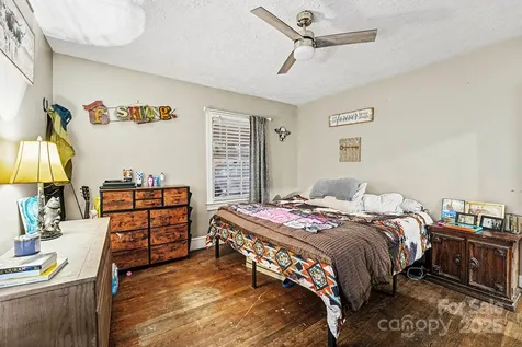 109 S Austin Street Maxton NC 28364