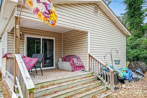 109 S Austin Street Maxton NC 28364