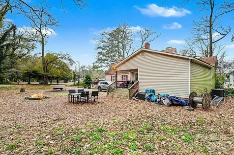 109 S Austin Street Maxton NC 28364