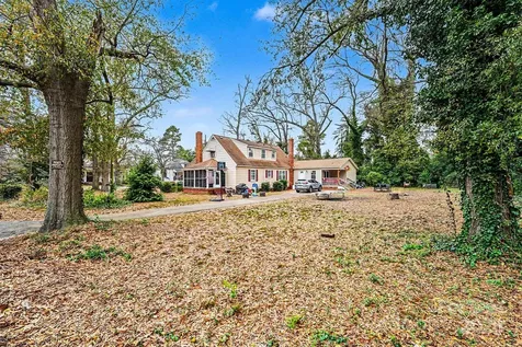 109 S Austin Street Maxton NC 28364