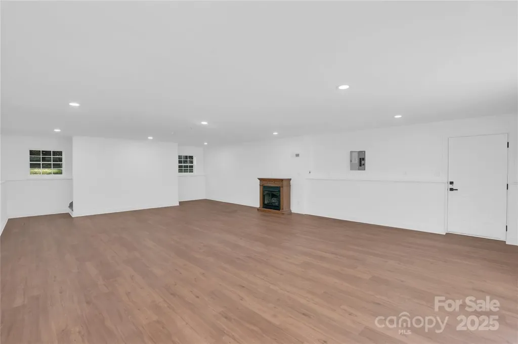 3301 Archdale Drive Charlotte NC 28210