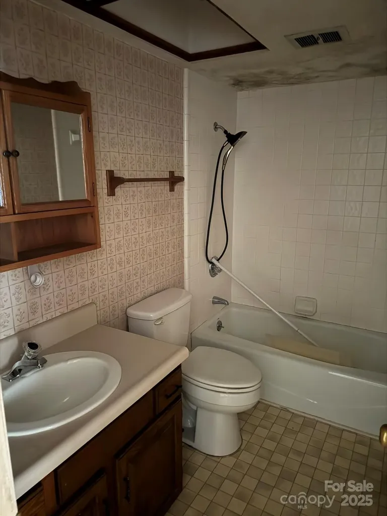 80 Larkspur Lane Cullowhee NC 28723