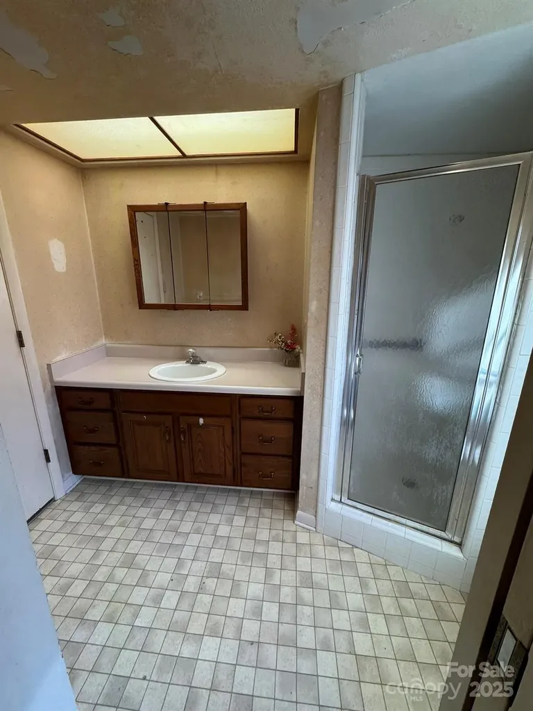 80 Larkspur Lane Cullowhee NC 28723