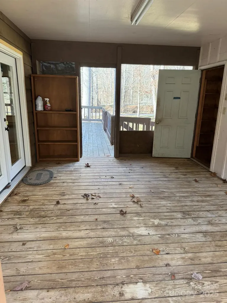 80 Larkspur Lane Cullowhee NC 28723