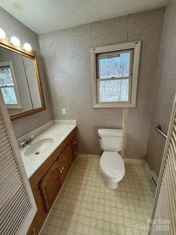 80 Larkspur Lane Cullowhee NC 28723
