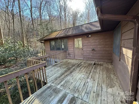 80 Larkspur Lane Cullowhee NC 28723