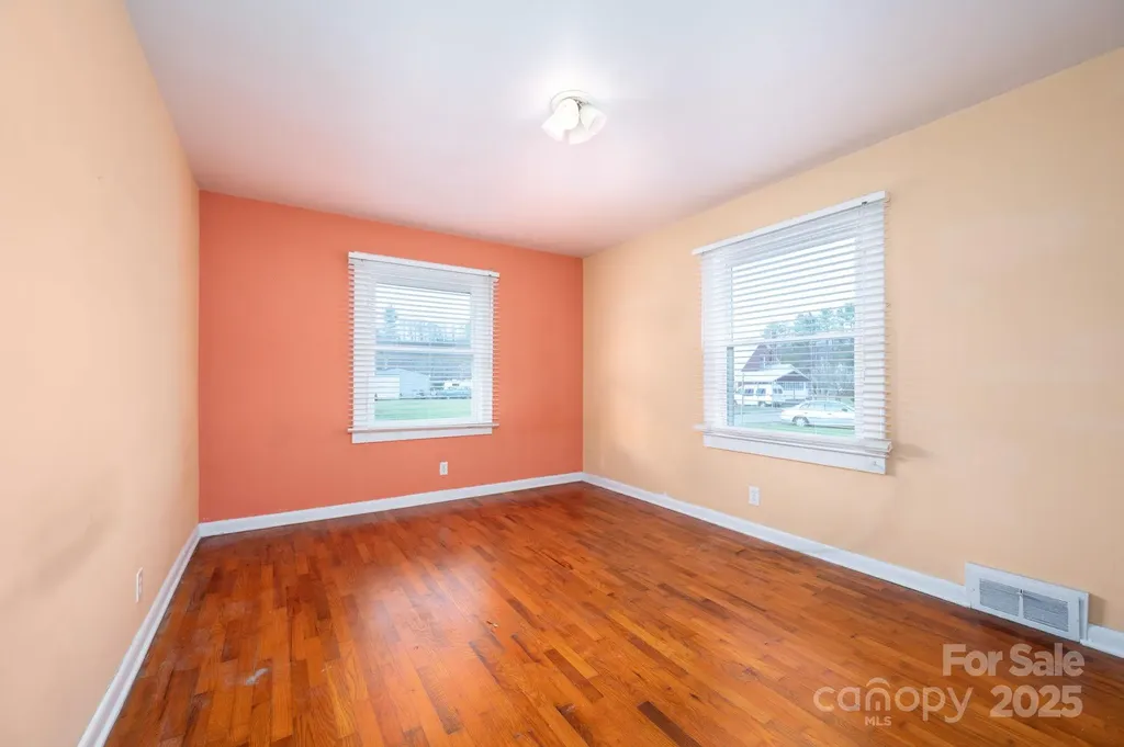 43 Henline Lane Bakersville NC 28705