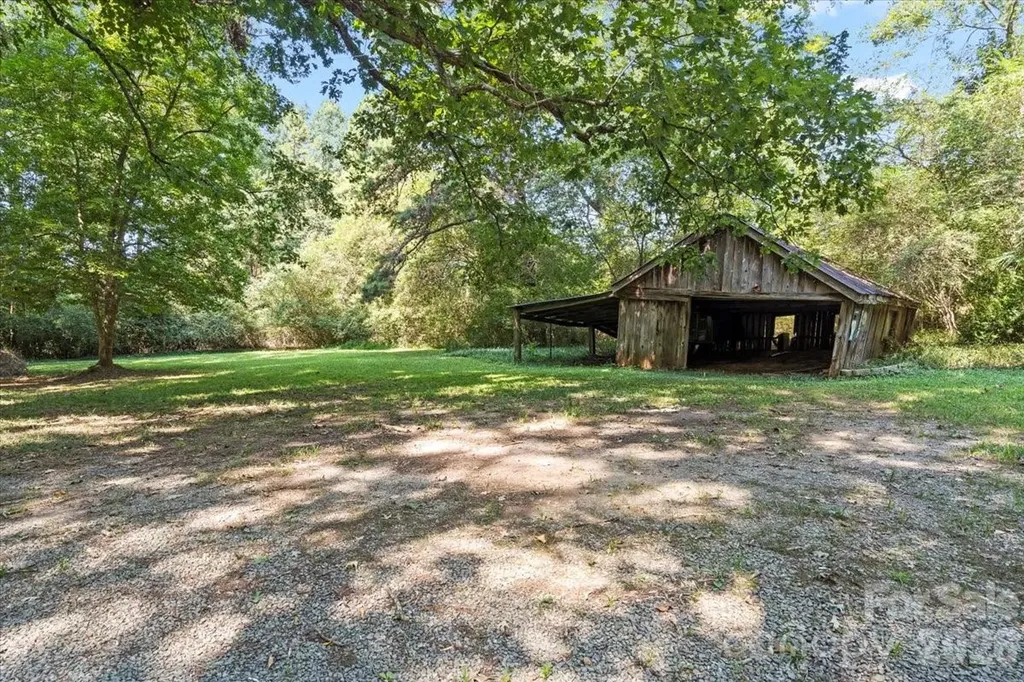 1715 Union Road Matthews NC 28104
