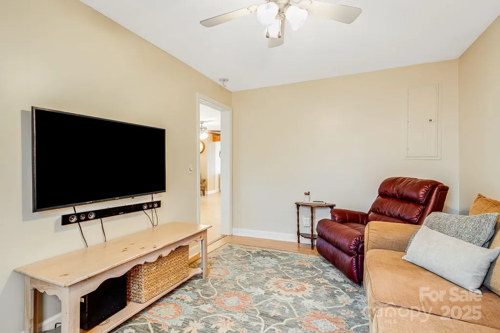 195 Whitmire Road Brevard NC 28712