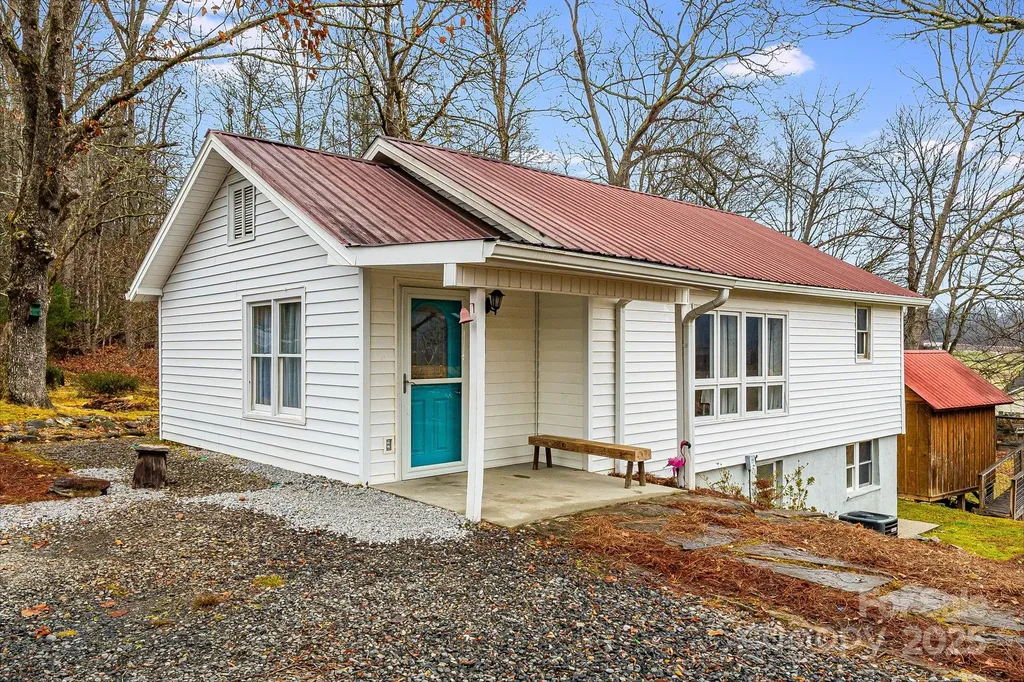 195 Whitmire Road Brevard NC 28712