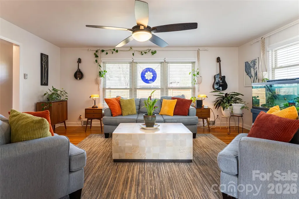 10 Lance Lane Asheville NC 28806