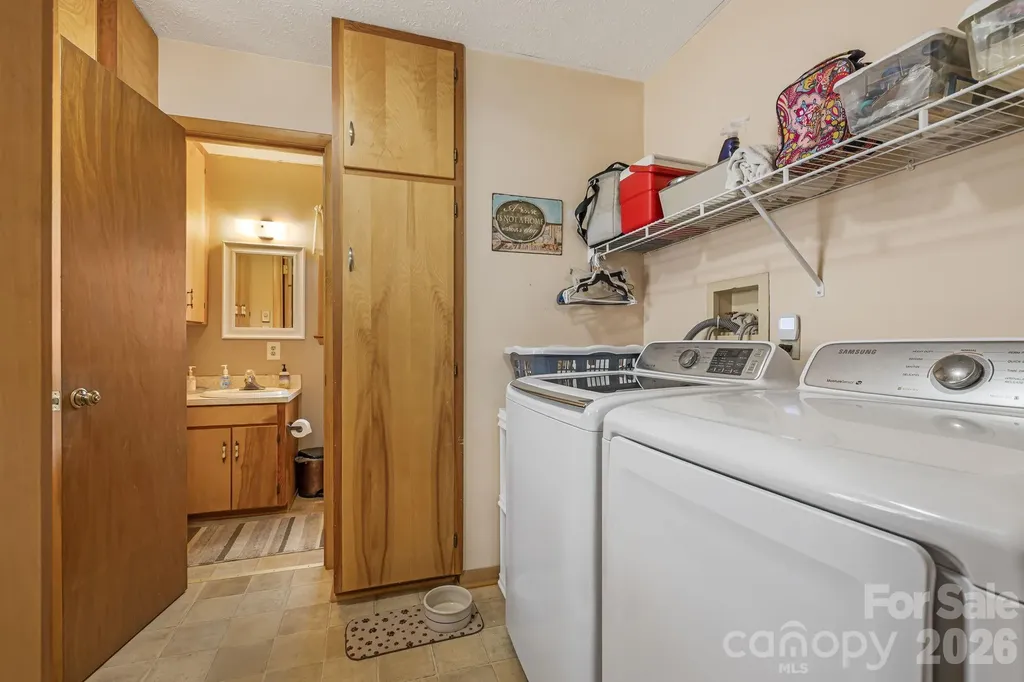 65 Roy Lane Black Mountain NC 28711