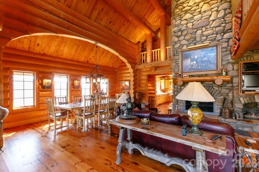 851 Austin Mountain Drive Burnsville NC 28714