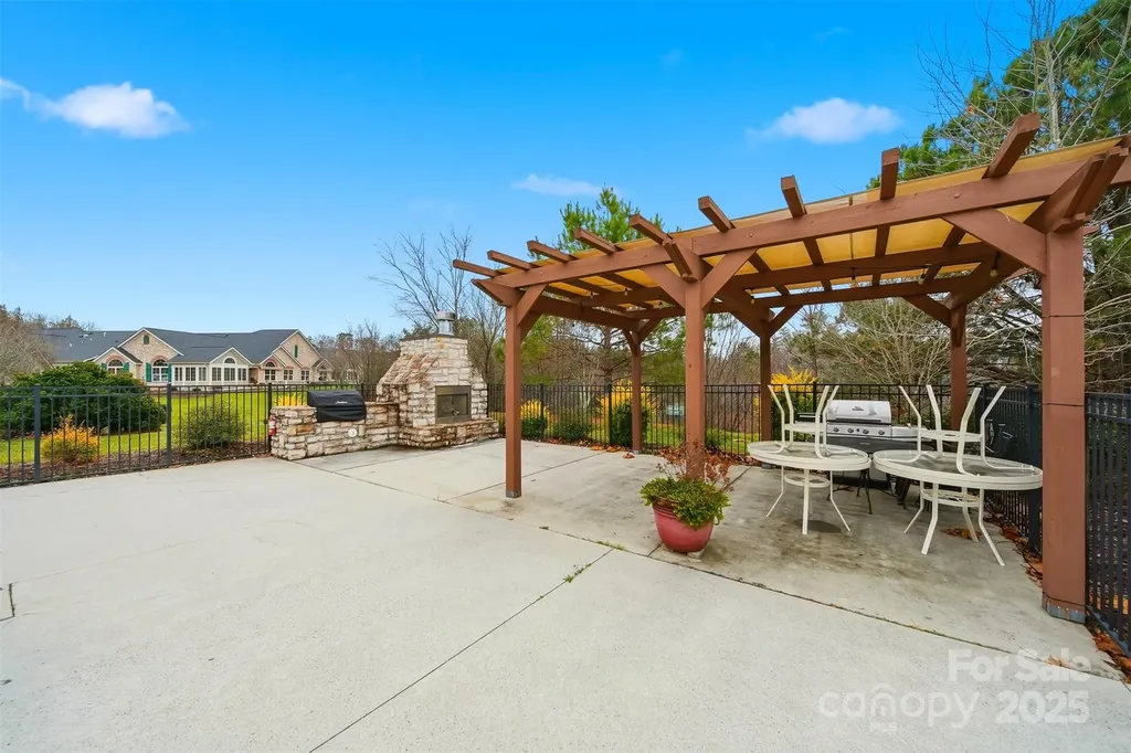835A Wynnshire Drive Hickory NC 28601