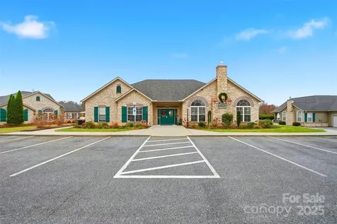 835A Wynnshire Drive Hickory NC 28601