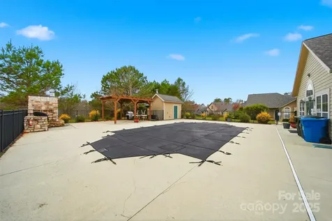 835A Wynnshire Drive Hickory NC 28601