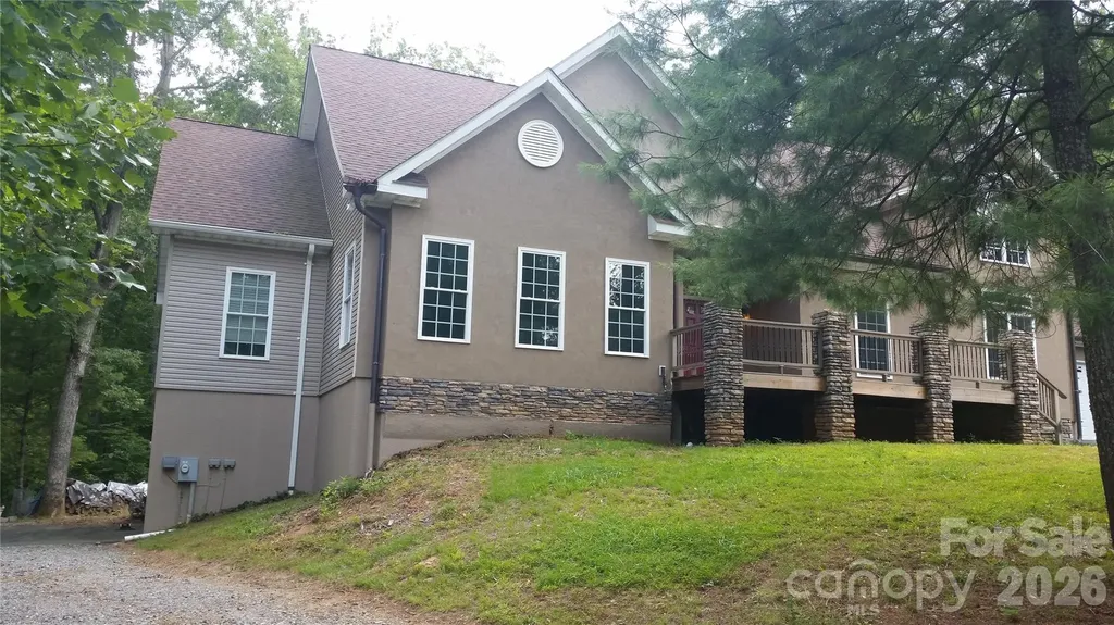31 Reeds Creek Road Fairview NC 28730