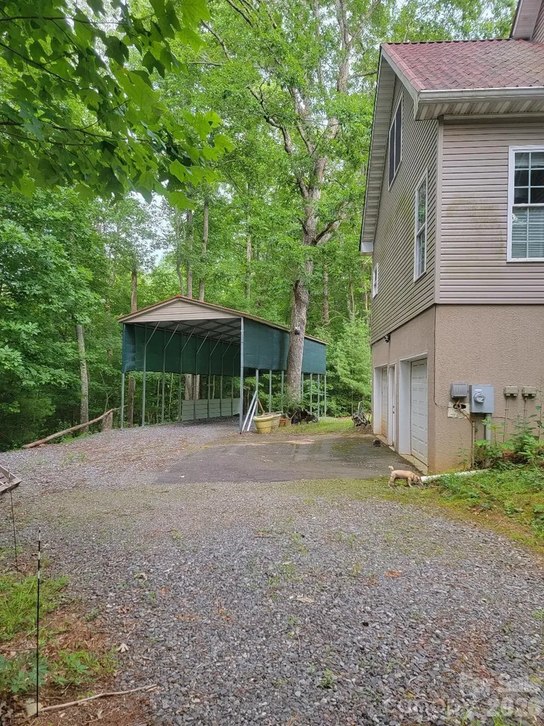 31 Reeds Creek Road Fairview NC 28730
