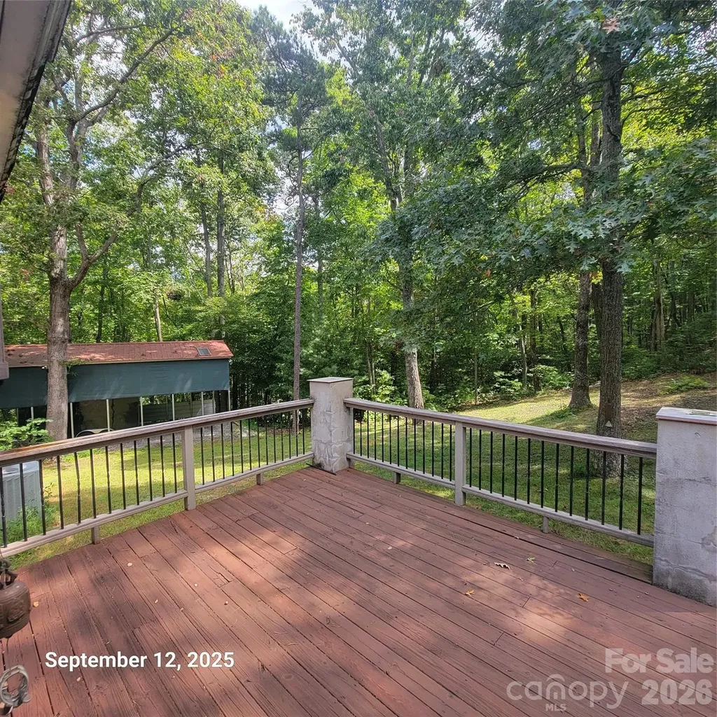31 Reeds Creek Road Fairview NC 28730