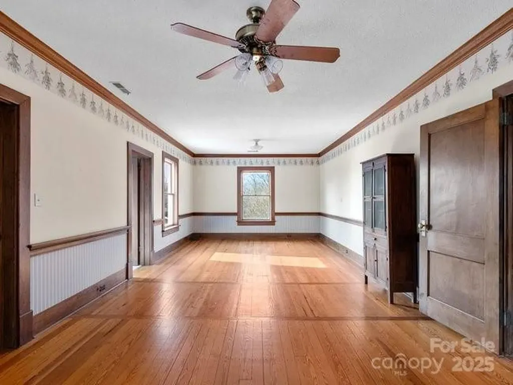44 Bickford Avenue Tryon NC 28782