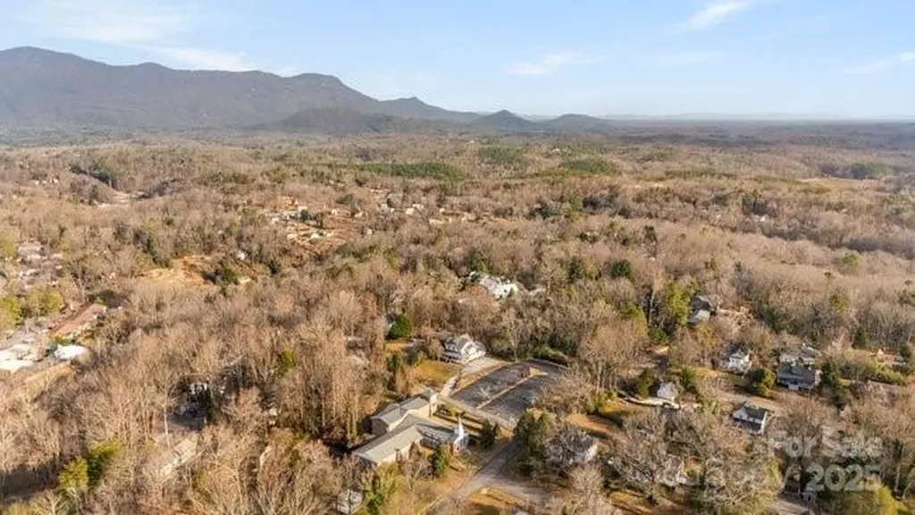 44 Bickford Avenue Tryon NC 28782