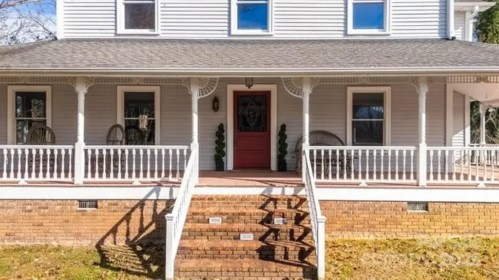 44 Bickford Avenue Tryon NC 28782