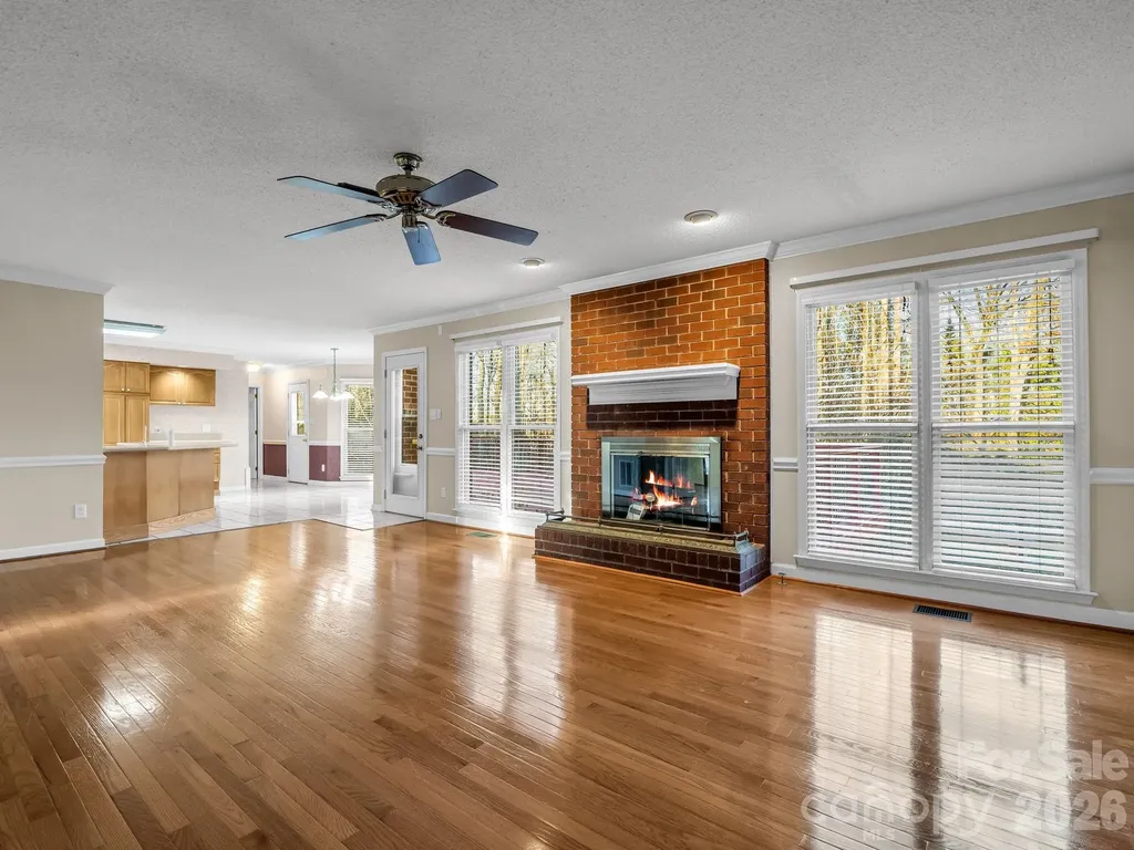 907 Weymouth Drive Gastonia NC 28056