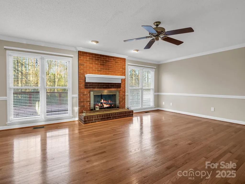 907 Weymouth Drive Gastonia NC 28056