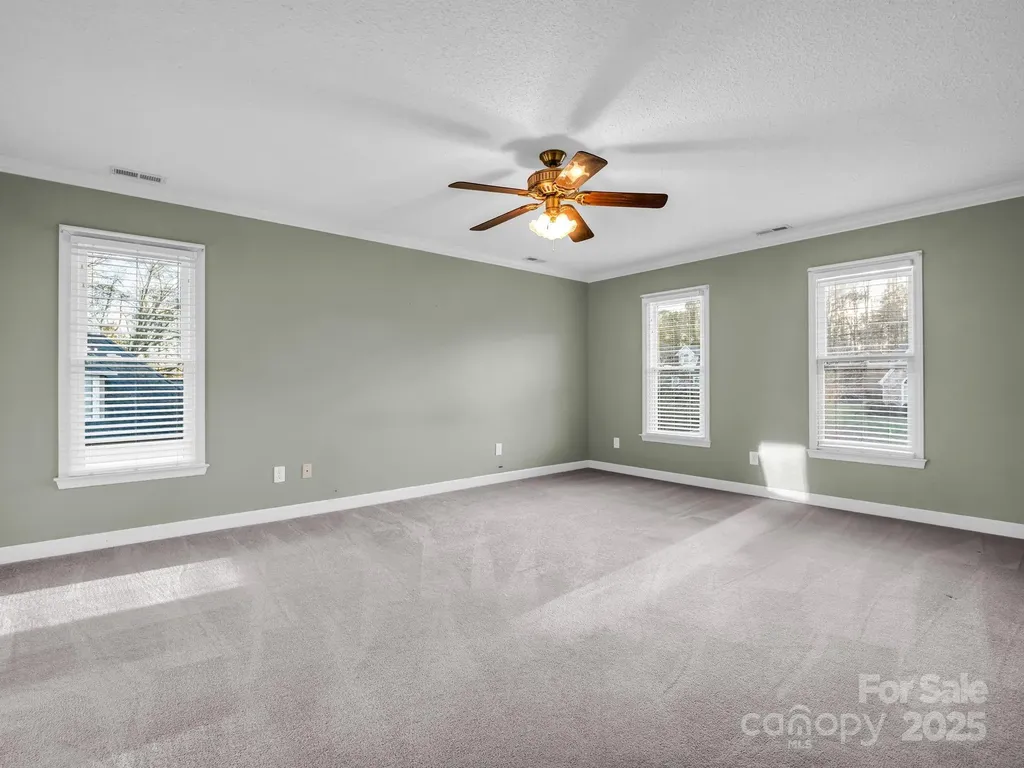 907 Weymouth Drive Gastonia NC 28056